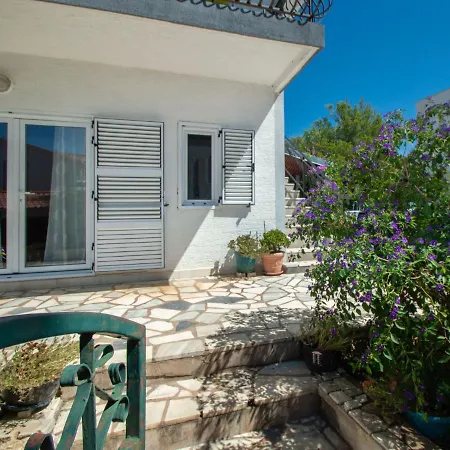 Holiday Mira Brodarica (Sibenik-Knin)