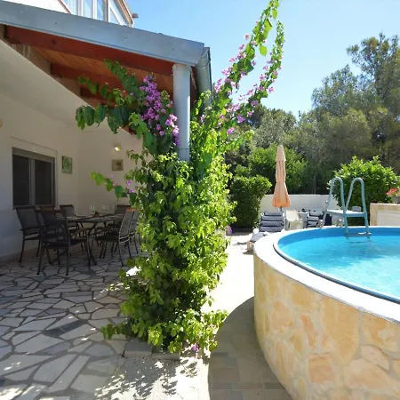 Holiday Mira Brodarica (Sibenik-Knin)
