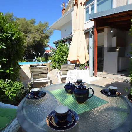 Holiday Mira Brodarica (Sibenik-Knin)